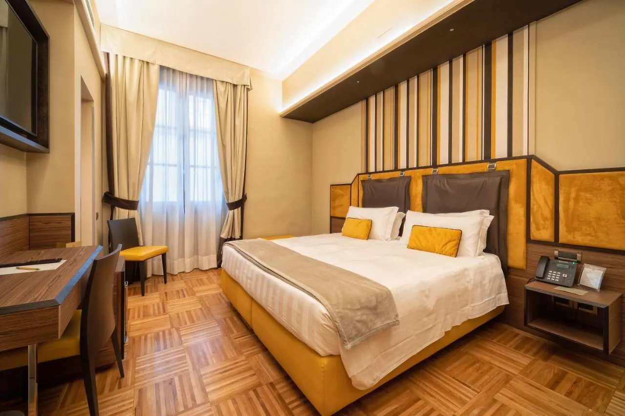 Solo Experience Hotel Florens 4*,  Italien