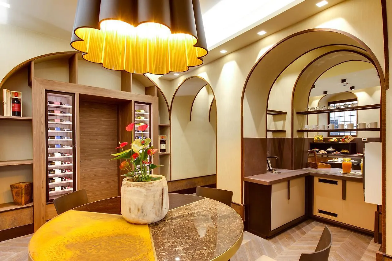 Solo Experience Hotel Florence Italy