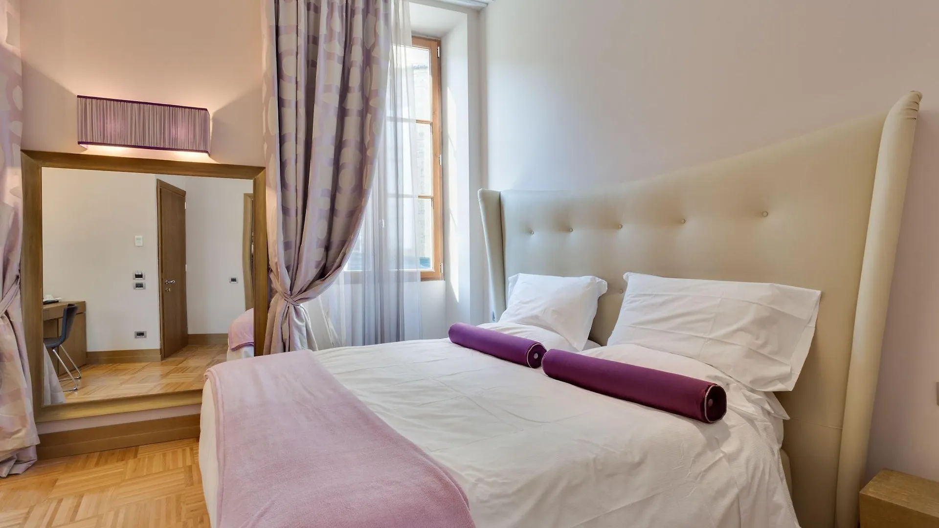 Solo Experience Hotel Florencie 4*,