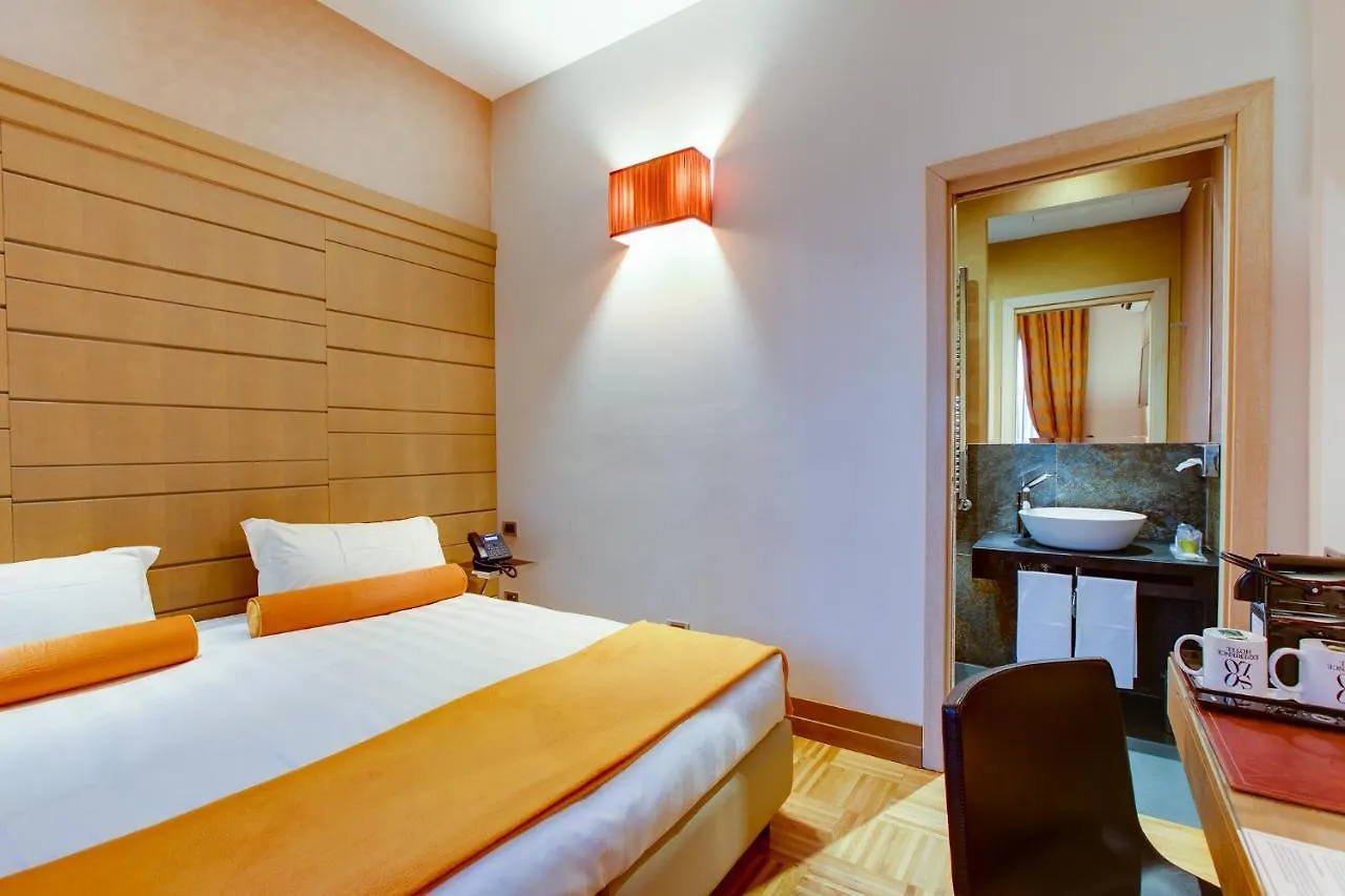 Solo Experience Hotel Florencie 4*,